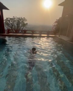 Nimrit Kaur Ahluwalia Instagram - // all things I love 
💧 ☀️ 🌿 🌸 📖 🏊🏼‍♀️ 
#mumsbirthdaygetaway
#nofilter