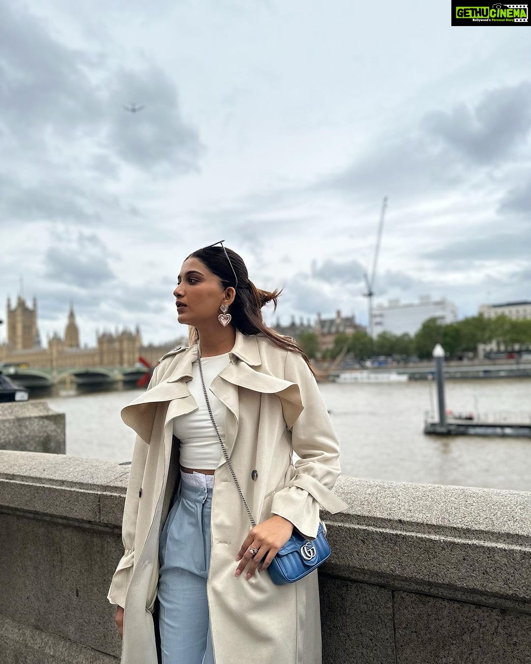 Nimrit Kaur Ahluwalia Instagram – when in London 🤍 | Gethu Cinema