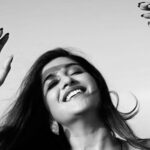Nimrit Kaur Ahluwalia Instagram - 𝐼𝓉’𝓈 𝒾𝓂𝓅𝑜𝓇𝓉𝒶𝓃𝓉 𝓉𝑜 𝒾𝒹𝑒𝓃𝓉𝒾𝒻𝓎 𝓉𝒽𝑒 𝓅𝑒𝓇𝓈𝑜𝓃 𝓉𝒽𝒶𝓉 𝓎𝑜𝓊 𝒶𝓇𝑒 𝓉𝑜𝒹𝒶𝓎. 𝒜𝓃𝒹 𝓉𝑜 𝒽𝒶𝓋𝑒 𝓉𝒽𝑒 𝒸𝑜𝓊𝓇𝒶𝑔𝑒 𝓉𝑜 𝓁𝑒𝓉 𝑔𝑜…