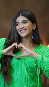 Nimrit Kaur Ahluwalia Instagram - Just celebrating the love on Zihaal 🤍
60 Million 🥳
Thank YOU so much for making this memorable guys. 
Keep them reels coming in & don’t forget to tag us.

@javedmohsin_official @shreyaghoshal @vishalmishraofficial
@rohittt_09_ @vyrloriginals