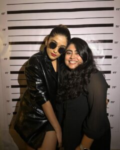 Nimrit Kaur Ahluwalia Instagram - weekend dump 🖤 
ft. Lokhandwala Gangsters 💣
