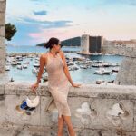 Nitibha Kaul Instagram - In the land of GOT so I obviously went ham with the touristy pix #NKsHotGirlSummer #NKInCroatia #Croatia #Dubrovnik #DubrovnikOldTown #EuroTrip #SummerInCroatia Old Town Dubronik,Croatia