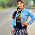 Papri Ghosh Instagram - Good morning 🌞 #goodmorning #roadtrip #nature #earlymorning #tamilnadu #casual #nomakeup #actress #explorewithnareshandpapri