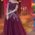 Paridhi Sharma Instagram - Aayiye.... #behindthescenes #betweenshoots #funtime #justforfun #actress Styled by - @stylebyriyajn Assisted by- @salonitandel_ Outfit- @riyazreshmagangjilibas @riyazgangjilibas @reshmariyazgangjilibas Jewellery- @shillpapuriidesignerjewellery & @shagnaofficial × @mediatribein Coordinated by- @sixsigmanetworks