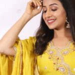 Paridhi Sharma Instagram - When a woman is talking to you, listen to what she says with her eyes. #yellow #eyes #looks #sunday #actor