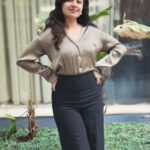 Paridhi Sharma Instagram - I can be changed by what happens to me. But I refuse to be reduced by it. #embraceyourself #beauthentic #valueyourownself #selflove #style #posing