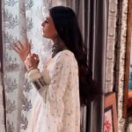 Pavitra Punia Instagram - Enchanting 📿 #pavitraapuniya #fashion #style and this soft look 💋🌸🧿