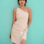 Payal Rohatgi Instagram - Laugh with many, but don’t trust any 😍 #payalrohatgi #yogasehihoga #ladkihoonladsaktihoon #vocalforlocal