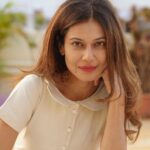 Payal Rohatgi Instagram - Sometimes u have to just stay silent as no words can explain how you feel 😊 #payalrohatgi #yogasehihoga #ladkihoonladsaktihoon