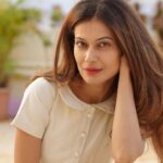 Payal Rohatgi Instagram - Sometimes u have to just stay silent as no words can explain how you feel 😊 #payalrohatgi #yogasehihoga #ladkihoonladsaktihoon