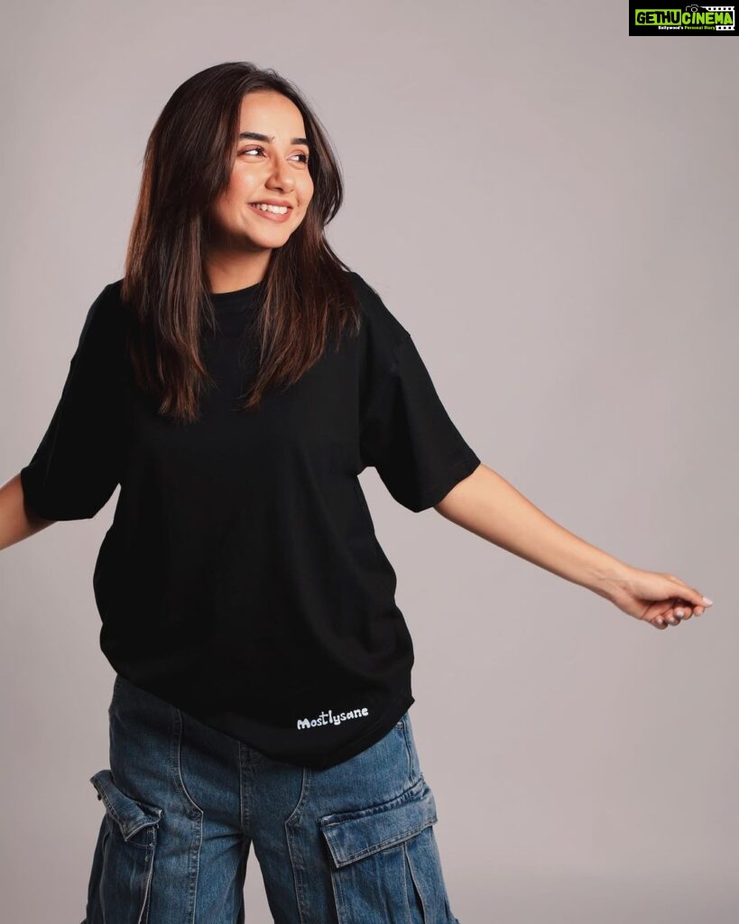 Prajakta Koli Instagram - Two new designs just went live on my Merch line AND THEY ARE 10% OFF! ➡️ Click the link in my bio to chegggggit! Let’s go!🤸‍♀️ ….. @roverdiaries_ @dop_mathur @merchgarage @onedigitalentertainment