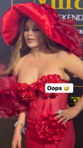 Rakhi Sawant Instagram - Rakhi Being Rakhi on the Green Carpet of IIFA 😂😅
.
FOLLOW 👉 @instantbollywood

#iifa #iifa2023 #iifagreencarpet #abudhabi #dubai #uae #rakhisawant @rakhisawant2511