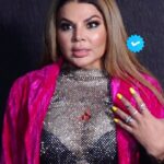 Rakhi Sawant Instagram – Rakhi Sawant ki Zindagi me भूचाल aa gya !! 😲 
.
.
Follow for more updates @filmymantramedia 
.
.
#rakhisawant #bluetick #filmymantra Mumbai, Maharashtra