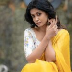 Roshini Haripriyan Instagram - Manjal niram 💛🌻🌞 Outfit - @zol_studio Styling - @subikanifabint Photography - @camerasenthil make up - @pavihairandmakeup Hair - @ranjitha_hairstylist Organised by @rrajeshananda #roshniharipriyan #roshni #grateful #love #happiness #yellow #tamil