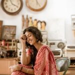 Roshini Haripriyan Instagram - Travelling back in time ♥️ Photography @navin.appu #roshniharipriyan #retro #feelgood #love