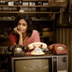 Roshini Haripriyan Instagram - Travelling back in time ♥️ Photography @navin.appu #roshniharipriyan #retro #feelgood #love