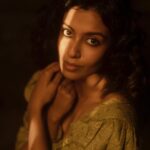 Roshini Haripriyan Instagram - Let your soul glow ♥️✨ Photography @irst_photography #roshniharipriyan #photooftheday #happy #glow Chennai, India