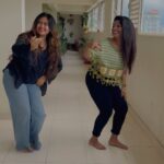 Shaalin Zoya Instagram - Dancing to our fav song after ages. Also trying to recreate schooldays memories . #Classmatesvibes 🎥 & choreography by @amaalsaira3