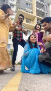 Siri Hanumanth Instagram - #Blooperofthedecade😂😂😂
.
.
@kajalrj @priyankasingh.official_ @sreeramachandra5 @jaswanth_jessie