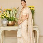 Smriti Khanna Instagram - Celebrating love! 🪷 Madhu x Ira Saree @sacredweaves MUA @makeupbysurbhik Hair @hairbykhushimehta Bag @adorabyankita 📸 @vaishnavcreation JW Marriott Mumbai Juhu
