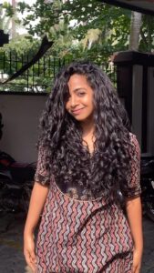 Sneha Babu Instagram - From hating my curls to loving it.😇
Thank you @sugarboo_curls 💖
#curls #curlroutine #sugarboocurls