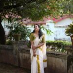 Sneha Babu Instagram - Onam🌼 Stylist:- @stylestoriesbypriyanka Mua:- @hair.and.makeup.by.sree Pc:- @deejesh_madanan_photography Costume:- @s.w.a.s.h_ Accessories:- @brahma_jewels