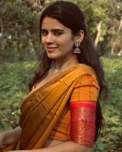 Soundariya Nanjundan Instagram - சௌந்தர்யா 🧡

🍂

 📸 - @bhoopalm_official 

🍂

🍂 

🍂

🍂 

🍂 

🍂 

#soundariyananjundan #kumbakonam #tamilnadu #instagram #instagood #outfit #indian #halfsaree #saree #lehenga #sareelove #sarees #halfsarees #pattusaree #halfsareelove #sareesofinstagram #fashion  #traditional #blouse #sareeblouse #ethnicwear #lehengacholi #sareelovers #sareedraping #pattu #lehanga  #pattupavadai #pattulehenga  #dupatta #sareefashion