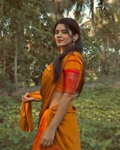 Soundariya Nanjundan Instagram - சௌந்தர்யா 🧡

🍂

 📸 - @bhoopalm_official 

🍂

🍂 

🍂

🍂 

🍂 

🍂 

#soundariyananjundan #kumbakonam #tamilnadu #instagram #instagood #outfit #indian #halfsaree #saree #lehenga #sareelove #sarees #halfsarees #pattusaree #halfsareelove #sareesofinstagram #fashion  #traditional #blouse #sareeblouse #ethnicwear #lehengacholi #sareelovers #sareedraping #pattu #lehanga  #pattupavadai #pattulehenga  #dupatta #sareefashion