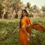 Soundariya Nanjundan Instagram - சௌந்தர்யா 🧡 🍂 📸 - @bhoopalm_official Half saree- @ekantastudio 🍂 🍂 🍂 🍂 🍂 🍂 #soundariyananjundan #kumbakonam #tamilnadu #instagram #instagood #outfit #indian #halfsaree #saree #lehenga #sareelove #sarees #halfsarees #pattusaree #halfsareelove #sareesofinstagram #fashion #traditional #blouse #sareeblouse #ethnicwear #lehengacholi #sareelovers #sareedraping #pattu #lehanga #pattupavadai #pattulehenga #dupatta #sareefashion Kumbakonam/கும்பகோணம்