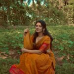 Soundariya Nanjundan Instagram - சௌந்தர்யா 🧡 🍂 📸 - @bhoopalm_official Half saree- @ekantastudio 🍂 🍂 🍂 🍂 🍂 🍂 #soundariyananjundan #kumbakonam #tamilnadu #instagram #instagood #outfit #indian #halfsaree #saree #lehenga #sareelove #sarees #halfsarees #pattusaree #halfsareelove #sareesofinstagram #fashion #traditional #blouse #sareeblouse #ethnicwear #lehengacholi #sareelovers #sareedraping #pattu #lehanga #pattupavadai #pattulehenga #dupatta #sareefashion Kumbakonam/கும்பகோணம்