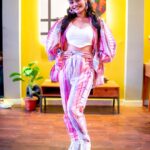 Sreejita De Instagram - A night full of entertainment and memories made on the set of #entertainmentkiraathousefull ✨ . 🎬Shot & Edited by @ashmaneditors . Styling: @ashnaamakhijani @styledbyashna Outfit: @platf0rm9 Jewellery: @delicatofficial . #sreesquad #sreejitade #BehindTheScenes #TVShow #ActressLife #OnSet #socialmedia #viral #explorepage #trending #explore #instagram #instadaily