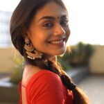 Sreejita De Instagram - Jadi tor daak shune keu naa ashe tobe ekla chalo re 😇 Subho Rabindra Jayanti 🤍 . 🎬Shot & Edited by @ashmaneditors . #sreesquad #Sreejitade #rabindranathtagore #bengali #bengal #eklacholore #festivalsofindia #goodvibes #trendingreels #viral #viralreel #explorepage #explore #trending #trends #trend #reels #reelsinstagram
