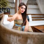 Sreejita De Instagram – Life’s too short not to sparkle and slay. Shine on, darlings! ✨👠

🎬Shot & Edited by @ashmaneditors
Location @truetrammtrunk

#sreejitade #fashion #gown #outfit #beauty #photoshoot #pretty #explorepage #trending #photography