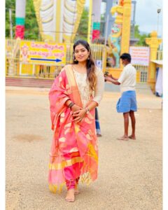 Srinisha Jayaseelan Instagram - All prayers and blessings 💜❤️✨