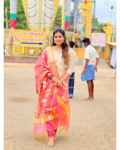 Srinisha Jayaseelan Instagram - All prayers and blessings 💜❤️✨