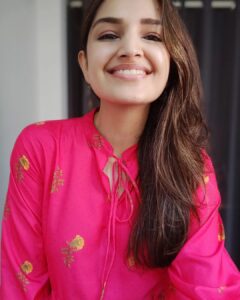 Tara Alisha Berry Instagram - 🌺