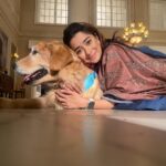 Tina Datta Instagram - A hug that takes away all my stress and worries... My baby boy!! ❤️ . . . #FamilyDatta #FamilySunday #EklaChaloRe #WarriorPrincess #HumRaheNaRaheHum #dogsofinstagram #petlovers #doglover #tinadatta Umbergaon
