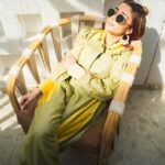 Tina Datta Instagram - Baarish mein Sun ko kar rahe ho Miss? See, how it gave me a Kiss!! Bas Insta isse zyada nahi ho sakti main poetic! . . . #EklaChaloRe #WarriorPrincess #TinaKaStyle #sunshine #sunkissed #photooftheday #instagood #ootd #tinadatta