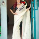 Tina Datta Instagram - Symphony of kindness and epiphany of love!! She threads everyone in oneness… That’s a woman. Many in One!! . . . #EklaChaloRe #WarriorPrincess #TinaKaStyle #fashion #style #lookbook #stylefile #sareelove #tinadatta