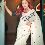 Tina Datta Instagram - Symphony of kindness and epiphany of love!! She threads everyone in oneness… That’s a woman. Many in One!! . . . #EklaChaloRe #WarriorPrincess #TinaKaStyle #fashion #style #lookbook #stylefile #sareelove #tinadatta