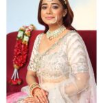 Tina Datta Instagram - Badlaav ki iss kahani mein, pyaar le aaya hai ek naya mod. Kaise karenge Surili aur Shivendra aane wale saare toofano ka saamna? Jaane ke liye dekhte rahiye Hum Rahe Na Rahe Hum; Monday to Friday, rat 9:00 baje, Sony Entertainment Television par. @sonytvofficial @swastikproductions . . . #SuriliShivKiShaadi #HumRaheNaRaheHum #SonyEntertainmentTelevision #wedding #photodump #jaybhanushali #tinadatta