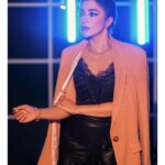 Tina Datta Instagram - I often wonder, Why the skies thunder? Is that some blunder? Ohh, I often wonder!! Clapping at my own poems... . . . #EklaChaloRe #WarriorPrincess #TinaKaStyle #fashion #style #ootd #ootdfashion #stylefile #tinadatta