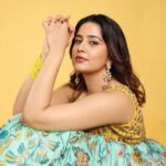 Vaidehi Parashurami Instagram - To new beginnings! ✨ Outfit by @aayushimaniarofficial Jewellery by @shillpapuriidesignerjewellery Styled by @nehachaudhary_ Hair by @hairstylist_vaishali Makeup by @vinayak_makeup Personal assistant @misaw_holic Captured by @shrutisbagwe Managed by @prernaasuryawanshi Assisted by @poojatayde