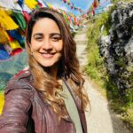 Vaidehi Parashurami Instagram - Just coz I miss my long hair…! #traveldiaries #wanderlust #takemeback #uttarakhand #missmylonghair #missthosedays #fridaymood