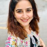 Vaidehi Parashurami Instagram - Another one from the selfie series… “The Random Selfie” #selfie #tuesdayvibes #indowestern #loveexploring #kajal #jacket