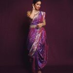 Vaidehi Parashurami Instagram - ॰आषाढी एकादशी विशेष॰ ‘मी होणार सुपरस्टार - छोटे उस्ताद पर्व २’ शनिवार आणि रविवार रात्री ९ वाजता, फक्त @star_pravah वर Outfit by @royaltasta Jewellery by @kankshinistudio Footwear by @essemmaccessories Styled by @sayali_vidya Assisted by @wranshaaayyy Hair by @seemaaofficial Make up by @vinayak_makeup Personal Assistant @mr.asalm_khan_46 Managed by @prernaasuryawanshi Assisted by @poojatayde #mihonarsuperstarchhoteustad #starpravah #anchor #vaidehiparashurami #lovemyjob