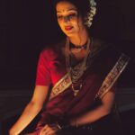 Vidisha Instagram - I’m a woman and that’s my super power !! 📸- @raajjchatterjii . . #woman #strength #traditional #vidisha #vidishasrivastava