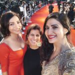 Aahana Kumra Instagram - In my third post from the series of ‘my first’! This is from my first ever film premier of my life in Tokyo! From a film called “Lipstick Under My Burkha” that changed the course of my life! It took place in Tokyo at the @tokyo_intl_film_festival in 2016. And off we went to represent our film in a country that didn’t speak our language but we all understood the language of cinema and womanhood! Through these photos I get reminded of how we managed to get our outfits organised for the red carpet! Borrowed and stitched ourselves! No help! No grooming! Just simple hustling! It truly was memorable! We looked so professional in front of the Japanese media!! And they loved us!! Just like the way we loved them! 🇯🇵👹🍜🏯🎏🎎🎑🍣🍛🥢🎍🍢🎋 Also P.S : we got to be on the red carpet with the former Prime Minister of Japan, Late Mr. Shinzo Abe and the two maestros Meryl Streep and Hugh Grant! Im always going to be proud of this film and how it changed my views on feminism in it’s true sense! @alankrita601 @plabita.manu . . . . #throwbackthursday #thursday #throwback #tokyointernationalfilmfestival #tokyo #japan #lipstickundermyburkha #premier #redcarpet #premiernight #aahanakumra #japan #memories Roppongi