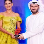 Aahana Kumra Instagram - Only in the darkness you can see the stars 🌟🌟 Thank you for the honour @filmfareme @rizwan.sajan @danubeproperties @aljanahi @aakankshanaval_aksn Photos by : @yasirstudios1986 #filmfaresocialnight #filmfareme . . . . #awardsnight #redcarpet #socialnight #socialmedia #influencer #actorlife #aahanakumra #danubeproperties #dubai #uae Palazzo Versace Dubai
