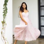 Aahana Kumra Instagram - || Sukoon || 🌸🌸 🌸🌿🦚🌿🦚🌸 Outfit : @jovifashion Styling and concept : @abhimanyusinghtomarr Photography : @yashjangidphotography Make up : @omsenmakeup Location : @vanaam_ami_jaipur #saturdate 🌸💕 . . . . #saturday #saturdaynight #saturdayvibes #saturdaymood #saturdaze #aahanakumra Jaipur - The pink city